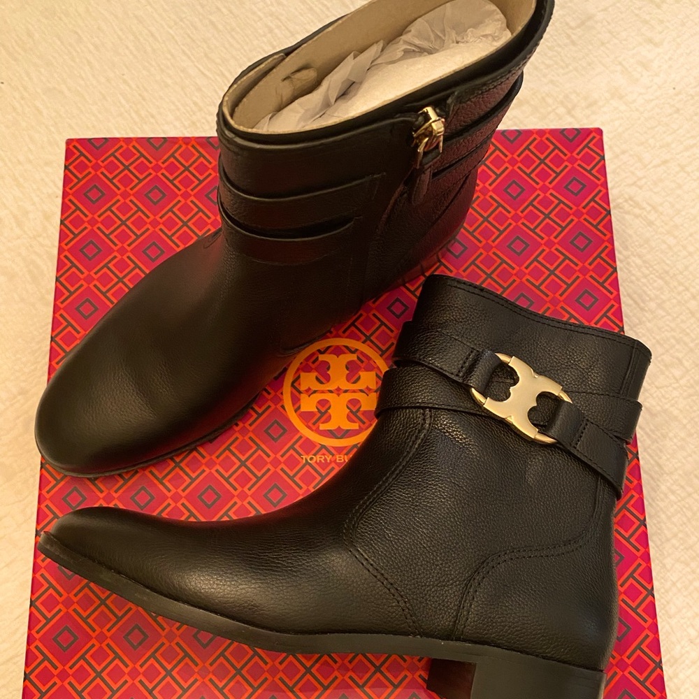 Tory Burch Gemini Link Booties